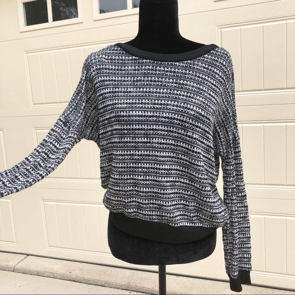 Forever21 pull over sweater